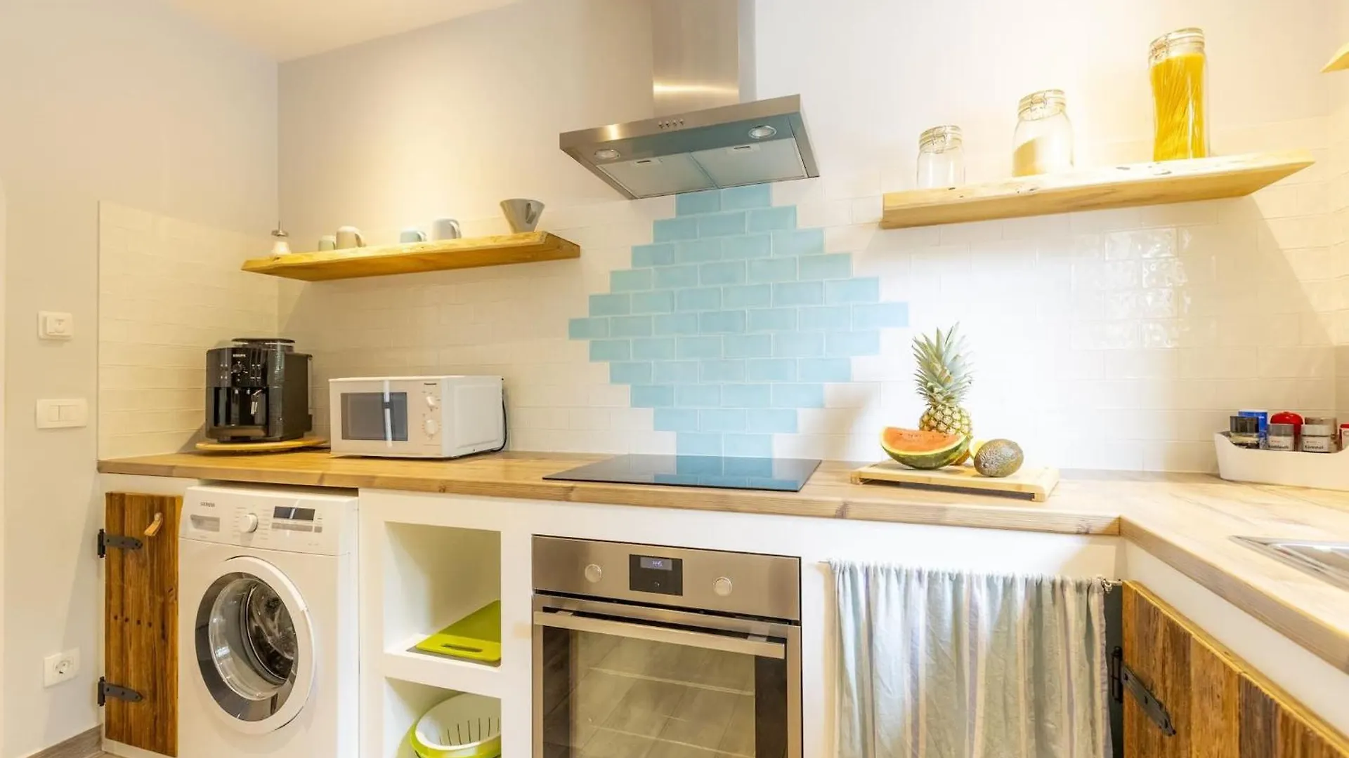 Red House Trget With Swimming Pool, Sauna And Jacuzzi Labin  0*, Labin (Istria) Hırvatistan