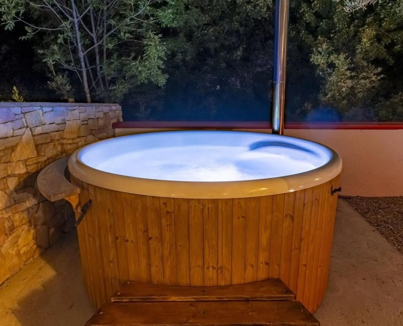 Red House Trget With Swimming Pool, Sauna And Jacuzzi Labin